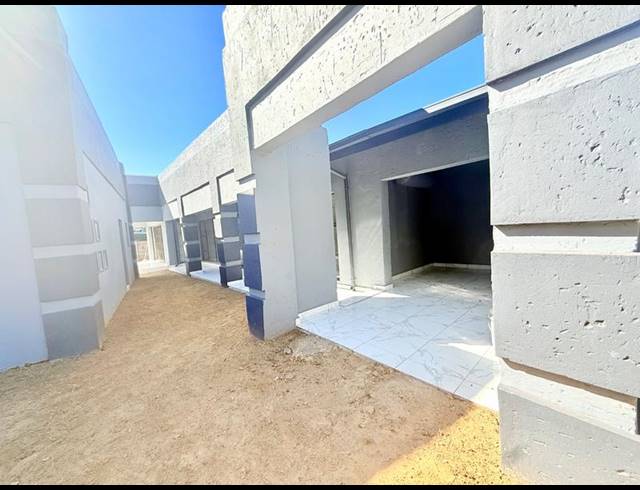 3 BEDROOM HOUSE FOR SALE IN VANDERBIJLPARK CW 4